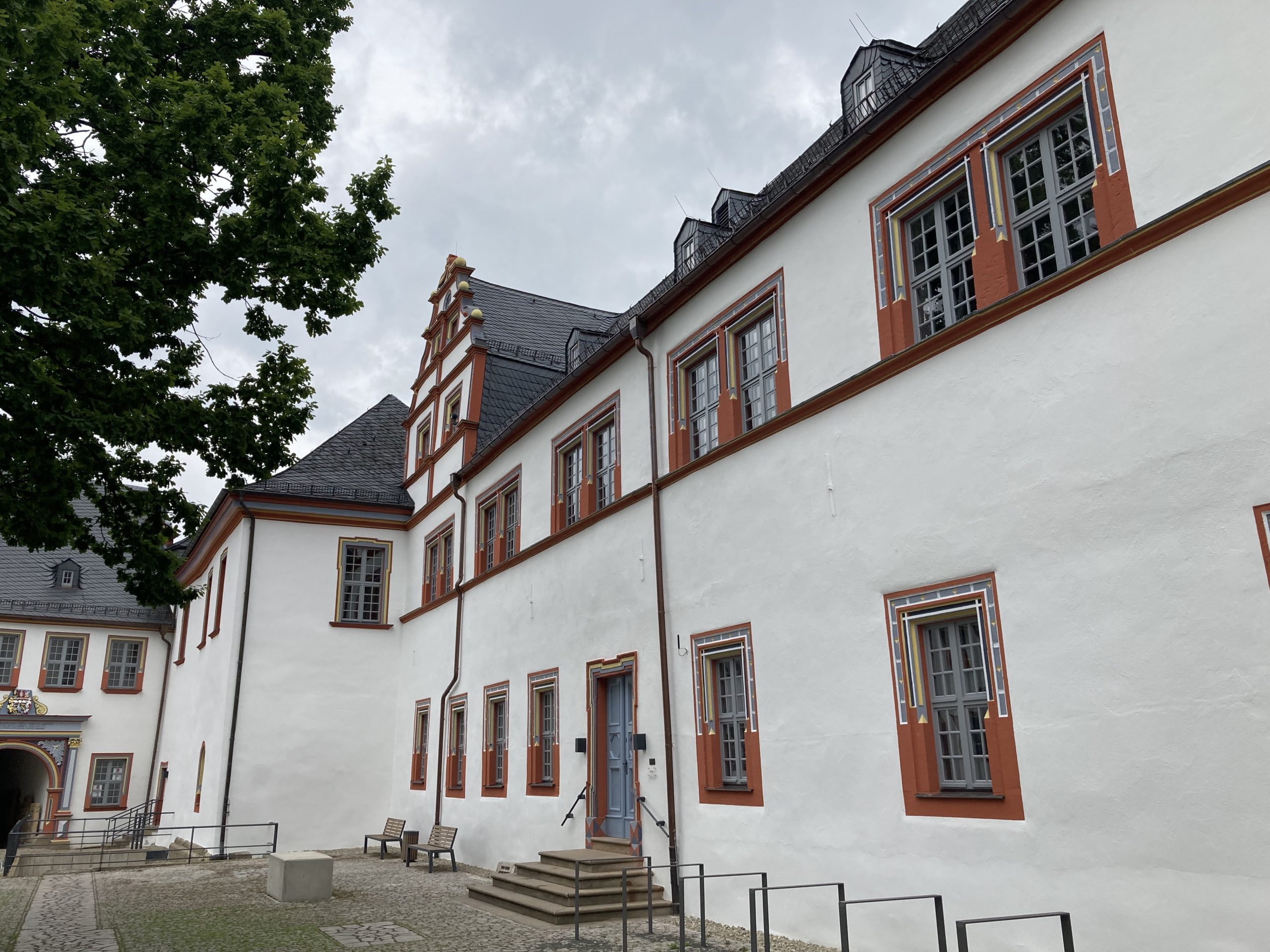 shows a wing of the castle with 2 storeys. on the upper floor is where Bach would have gone to school