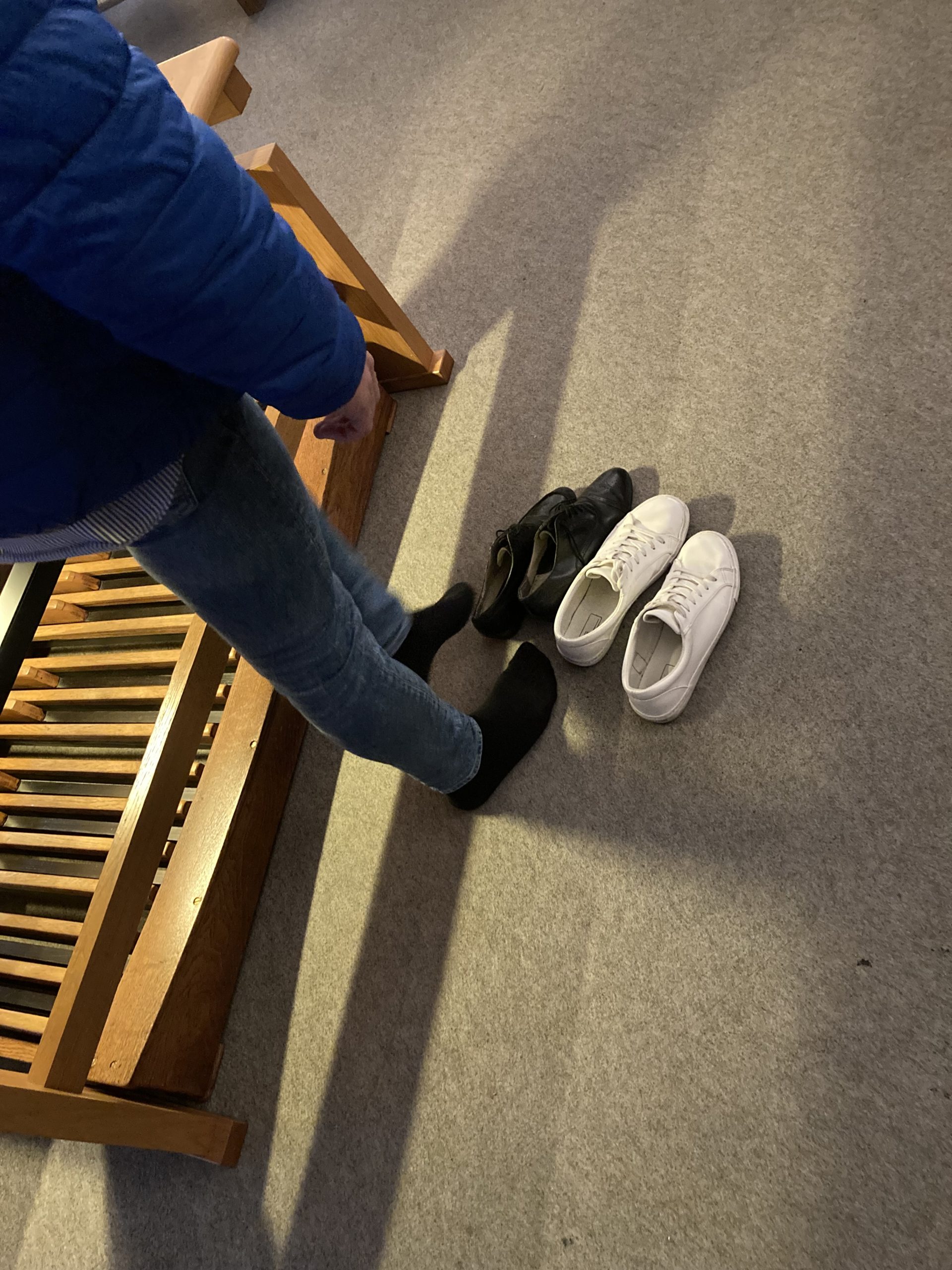 besondere Schuhe, um Orgel zu spielen